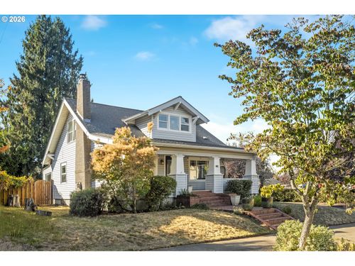 3841 Ne 74th Ave, Portland, OR, 97213-5724 | Card Image