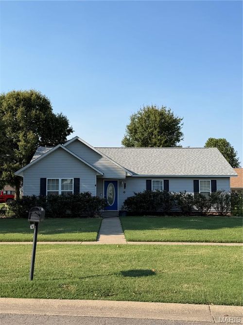 1215 Cherokee Cir, New Madrid, MO, 63869-9200 | Card Image