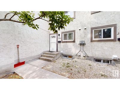 2940 36 St Nw, Townhouse with 3 bedrooms, 2 bathrooms and null parking in Edmonton AB | Image 2