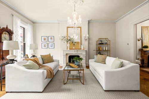 18 Hereford St, Boston, MA, 02115-1613 | Card Image