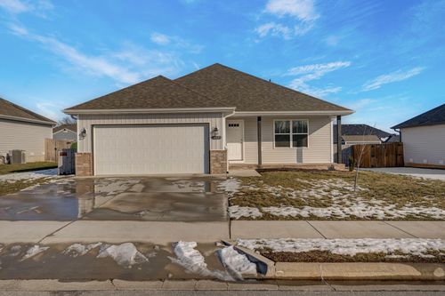 692 N Jozlynn Ave, Republic, MO, 65738-4207 | Card Image