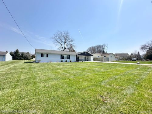 12293 Torrey Rd, FENTON, MI, 48430-9753 | Card Image