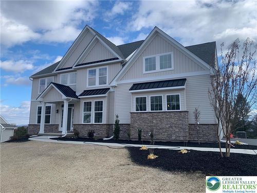 8868 Yorkshire Cir, Fogelsville, PA, 18051-2051 | Card Image