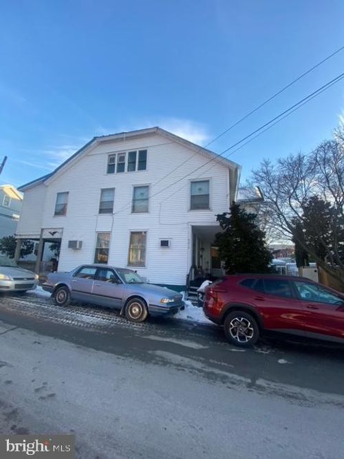216 North St, MILLERSBURG, PA, 17061-1616 | Card Image