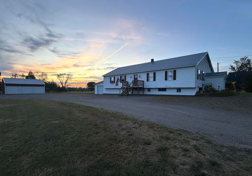 9 Main Street, Corinth, ME, 04427 | Card Image