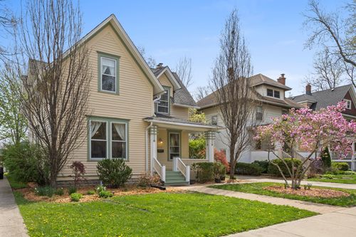 622 N Ridgeland Ave, Oak Park, IL, 60302-1734 | Card Image