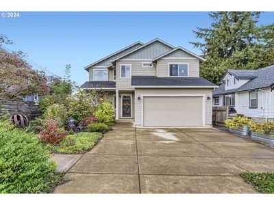 1415 Ne Everett St, House other with 3 bedrooms, 2 bathrooms and 2 parking in Camas WA | Image 1