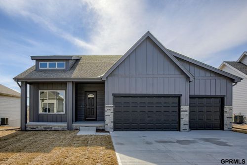 18467 Greenleaf Street, Omaha, NE, 68136 | Card Image