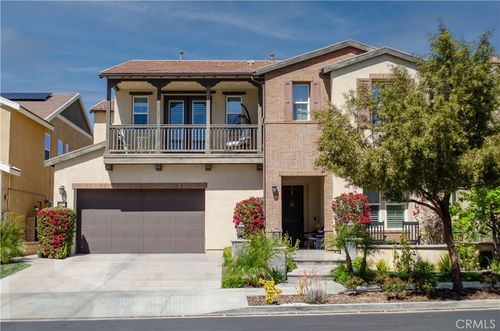 27777 Claremore Way, Saugus, CA, 91350-5758 | Card Image