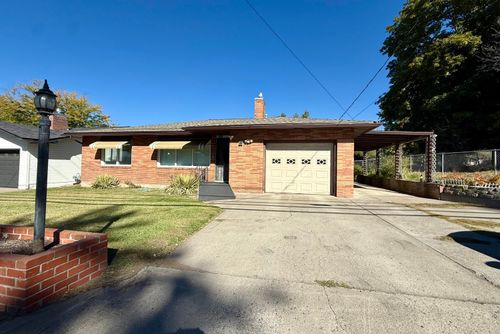 5045 Shasta Way, Klamath Falls, OR, 97603-5053 | Card Image