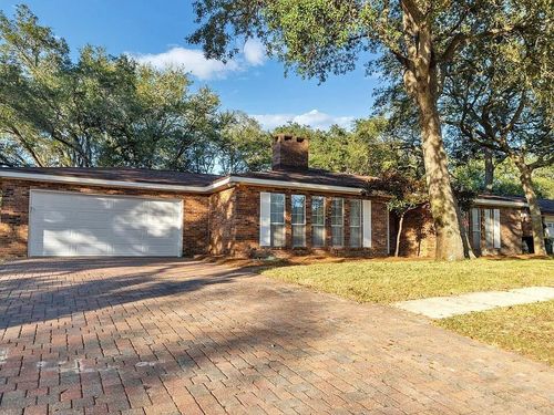 333 Shannon Ct Nw, Fort Walton Beach, FL, 32548-4129 | Card Image