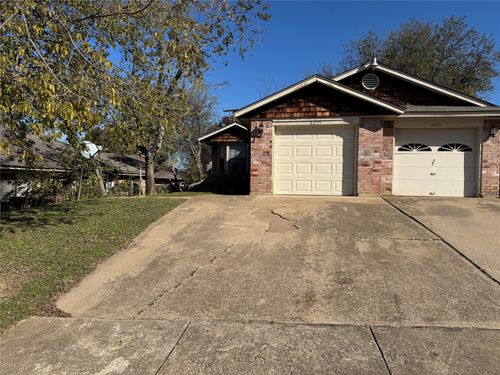 6259 Canyon Cir, Fort Worth, TX, 76133-4439 | Card Image