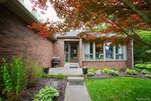 1244 Joal Dr, Flint, MI, 48532-2645 | Card Image