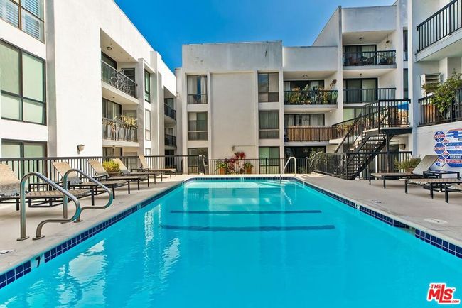 APT-418 - 906 N Doheny Dr, Condo with 1 bedrooms, 1 bathrooms and 1 parking in West Hollywood CA | Image 25