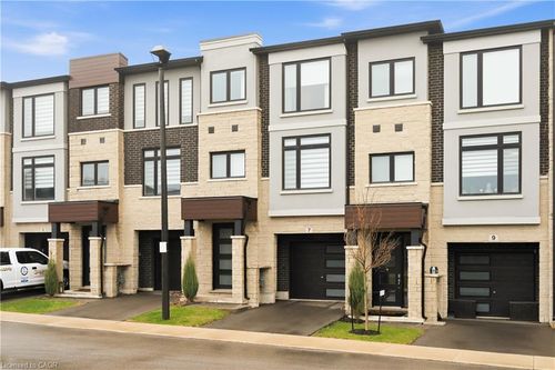 7 Cadwell Lane, Hamilton, ON, L9C0E7 | Card Image