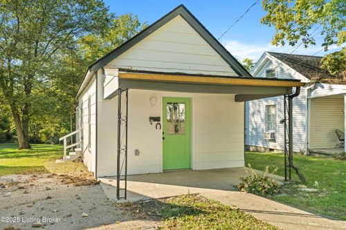 205 Elm St, Eminence, KY, 40019-1076 | Card Image