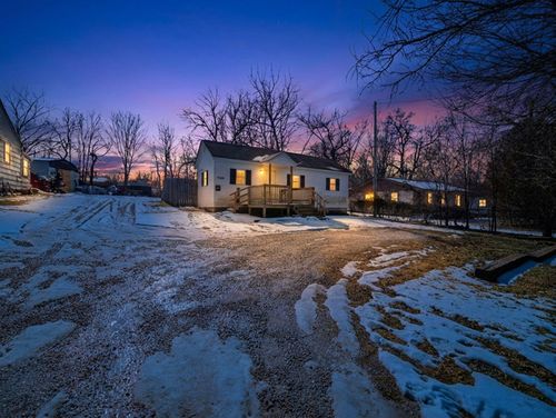 3156 W Mount Vernon St, Springfield, MO, 65802-5206 | Card Image