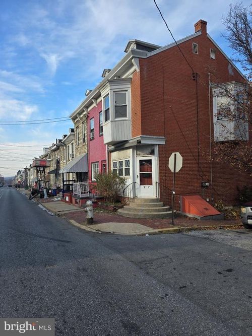 1237 Cotton St, READING, PA, 19602-2035 | Card Image