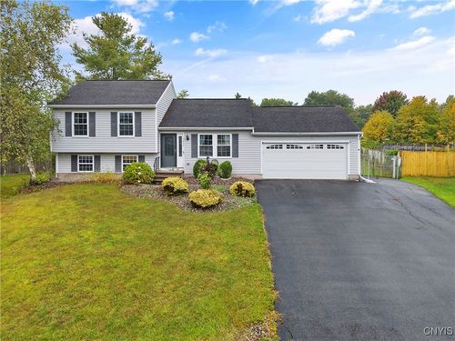 5245 Potenza Dr, Clay, NY, 13041-8813 | Card Image