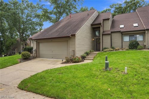 68 Starboard Circle, Green, OH, 44319 | Card Image