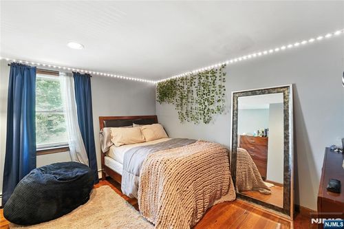 140 W Greenbrook Rd, North Caldwell, NJ, 07006-4731 | Card Image