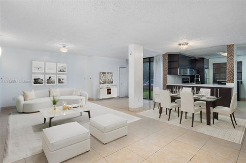 apt-311-1-3553 Magellan Cir, Aventura, FL, 33180-3721 | Card Image