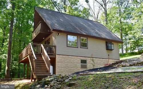221 S Honeysuckle Ln, Madison, VA, 22727-5083 | Card Image