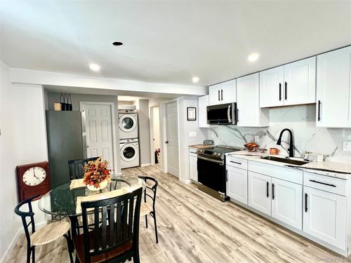 2-126 W Main St, Middletown, NY, 10940-4934 | Card Image