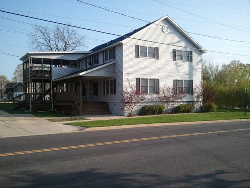 610 E Wisconsin St, Delavan, WI, 53115-1849 | Card Image