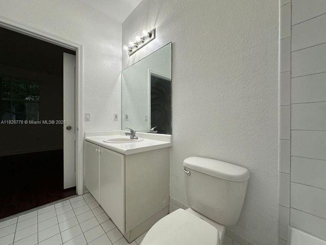 UNIT-206 - 1661 Se 29 Th Ct, Condo with 2 bedrooms, 2 bathrooms and null parking in Homestead FL | Image 14