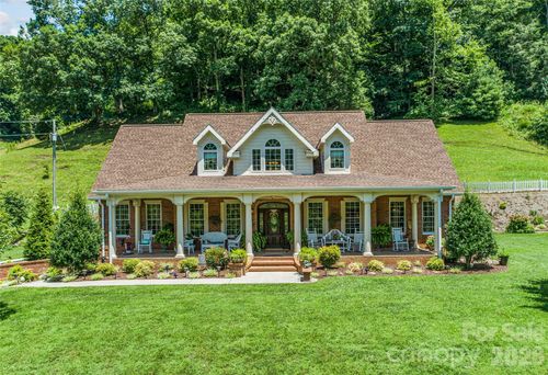 38 Peterson Ln, Green Mountain, NC, 28740-8594 | Card Image