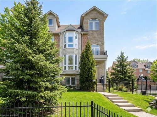 13 Whitehall Lane, Cambridge, ON, N1R8N3 | Card Image