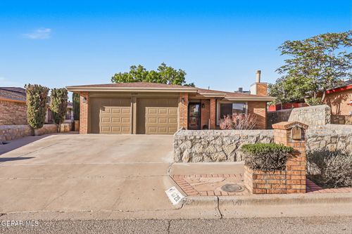 11729 Scott Simpson Dr, El Paso, TX, 79936-6230 | Card Image