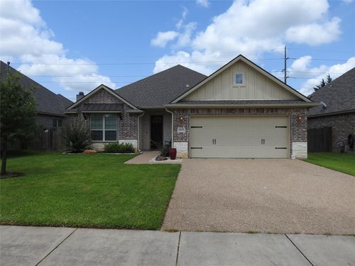2622 Forest Oaks Dr, College Station, TX, 77845-6444 | Card Image