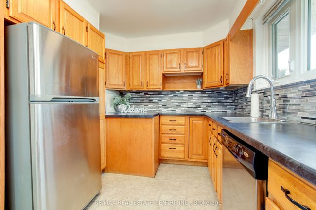38 Weber Dr, House other with 4 bedrooms, 2 bathrooms and 5 parking in Georgetown ON | Image 13