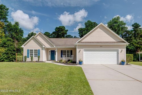 104 Milam Ct, Burgaw, NC, 28425-8522 | Card Image