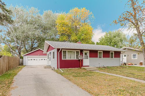 1745 15th St S, Fargo, ND, 58103-4814 | Card Image
