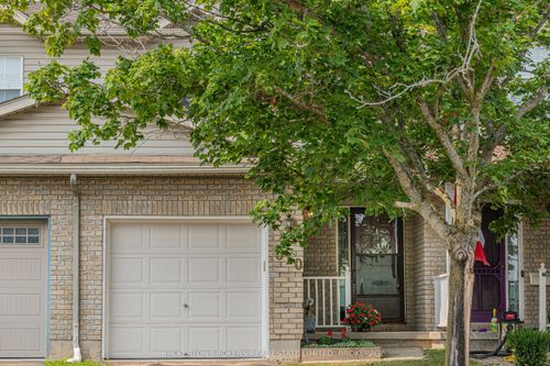 510 Garden St, Gananoque, ON, K7G3E2 | Card Image