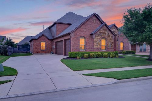 7112 Chimney Creek Dr, North Richland Hills, TX, 76182-4400 | Card Image