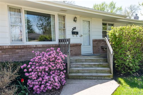 321 Se 9th St, Ankeny, IA, 50021-3510 | Card Image