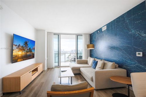 r1905-2602 Hallandale Beach Blvd, Hallandale Beach, FL, 33009-4819 | Card Image