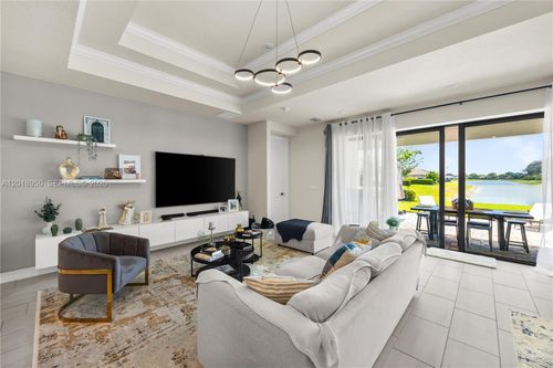 w-4549 Pinehurst Trl W, Oakland Park, FL, 33309-1015 | Card Image