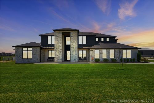 5882 E 171st St S, Bixby, OK, 74008 | Card Image