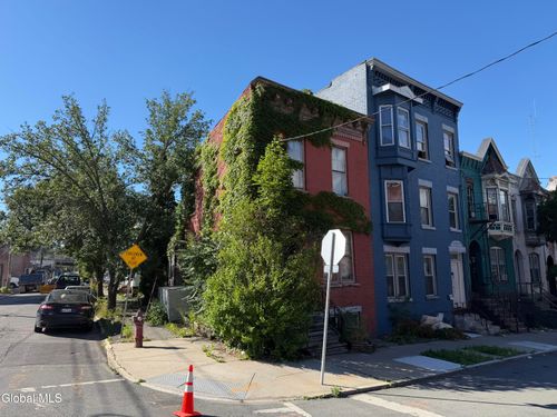 5-161.5 Lark St, Albany, NY, 12210-1582 | Card Image
