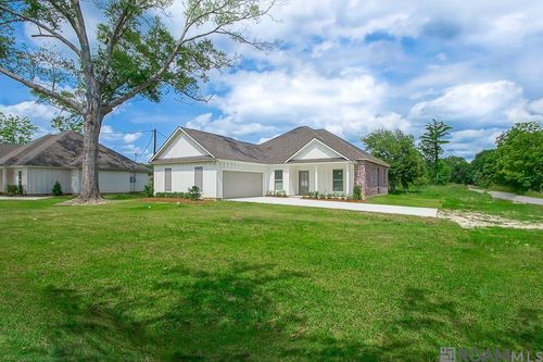 33690 Clinton Allen Rd, Denham Springs, LA, 70706-1078 | Card Image
