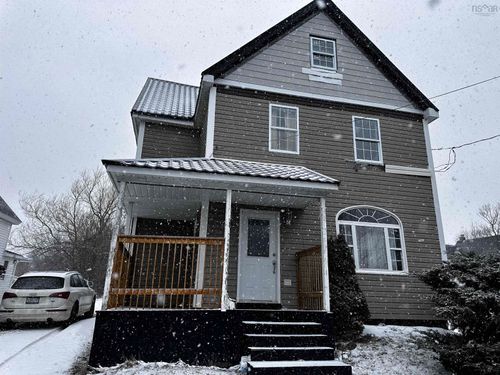 24 Reserve St, Glace Bay, NS, B1A4V8 | Card Image