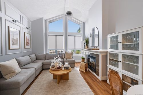 401-3226 Jacklin Rd, Langford, BC, V9B0J5 | Card Image