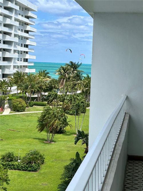 512-199 Ocean Lane Dr, Key Biscayne, FL, 33149-1423 | Card Image
