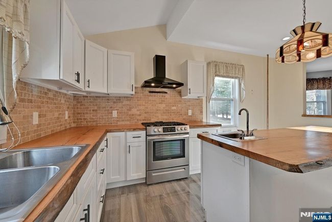 276 Werimus Rd, House other with 4 bedrooms, 3 bathrooms and null parking in Woodcliff Lake NJ | Image 15