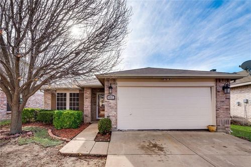 4017 Thoroughbred Trail, Fort Worth, TX, 76123 | Card Image